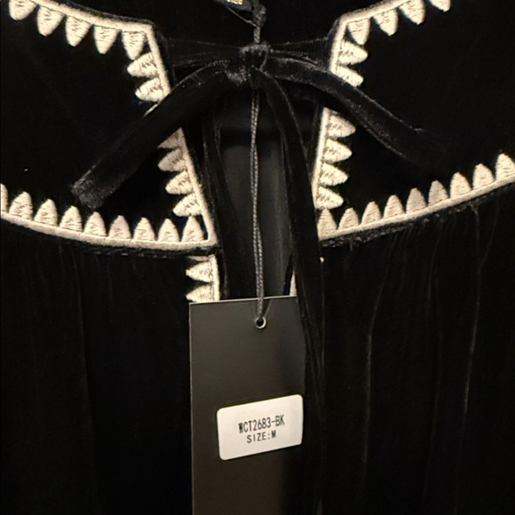 THML Black Velvet Blouse with off White Trim - Picture 6 of 8